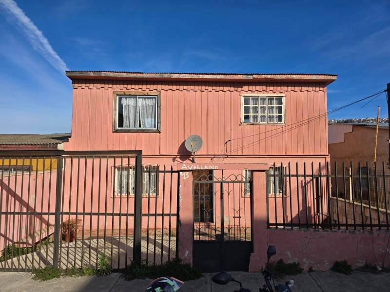 Cerro Toro, Valparaíso